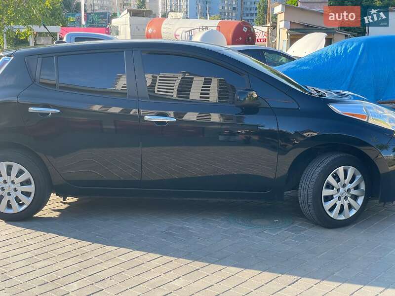 Хетчбек Nissan Leaf 2014 в Одесі