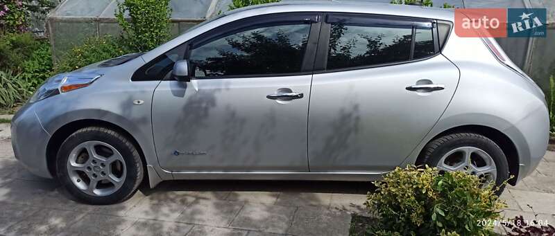 Хетчбек Nissan Leaf 2014 в Вінниці фото 10 Хетчбек Nissan Leaf 2014 в Вінниці