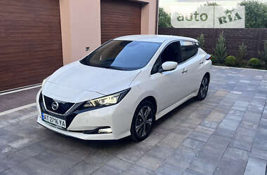 Хэтчбек Nissan Leaf 2021 в Калуше