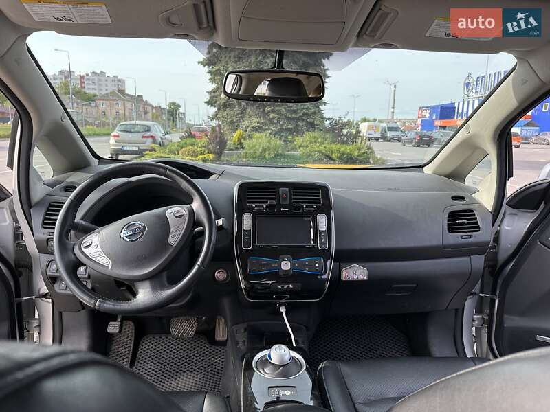 Хетчбек Nissan Leaf 2015 в Вінниці