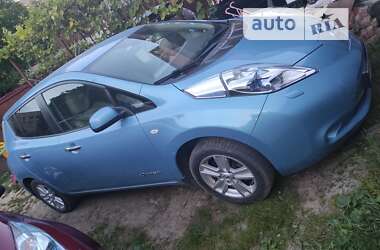 Хэтчбек Nissan Leaf 2012 в Черновцах