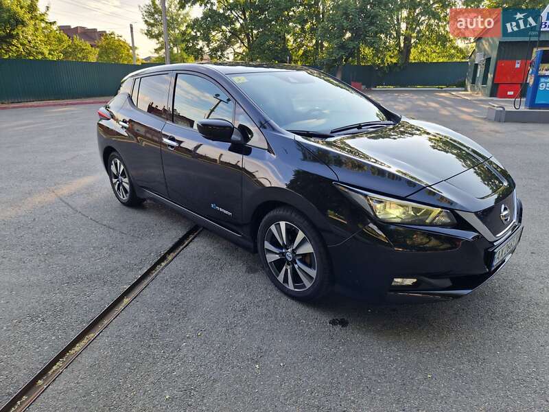 Хетчбек Nissan Leaf 2018 в Кам'янському