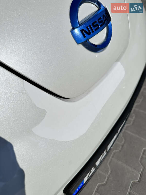 Хэтчбек Nissan Leaf 2015 в Киеве