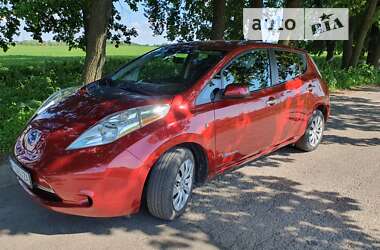 Хэтчбек Nissan Leaf 2015 в Киеве