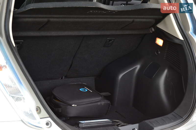 Хетчбек Nissan Leaf 2014 в Луцьку