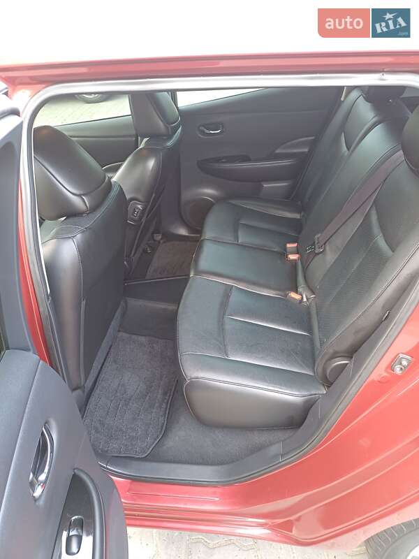 Хэтчбек Nissan Leaf 2013 в Черкассах