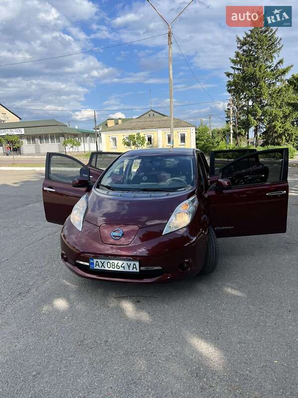 Хетчбек Nissan Leaf 2016 в Валках фото 4 Хетчбек Nissan Leaf 2016 в Валках