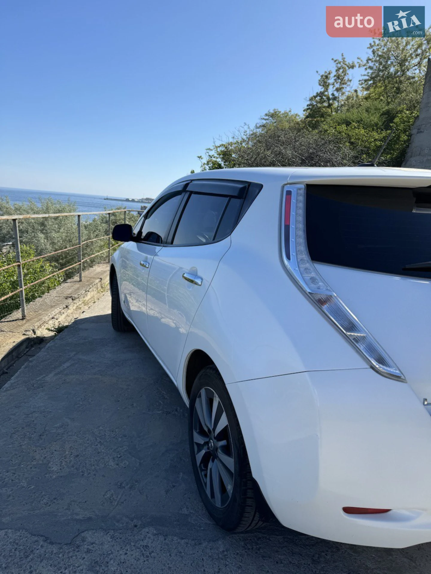 2016 Nissan Leaf - мініатюра 24
