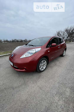 Хэтчбек Nissan Leaf 2014 в Прилуках