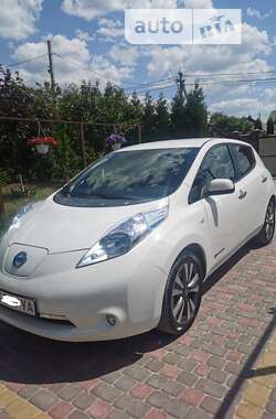 Хетчбек Nissan Leaf 2016 в Хмельницькому