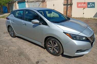 Хэтчбек Nissan Leaf 2022 в Александрие
