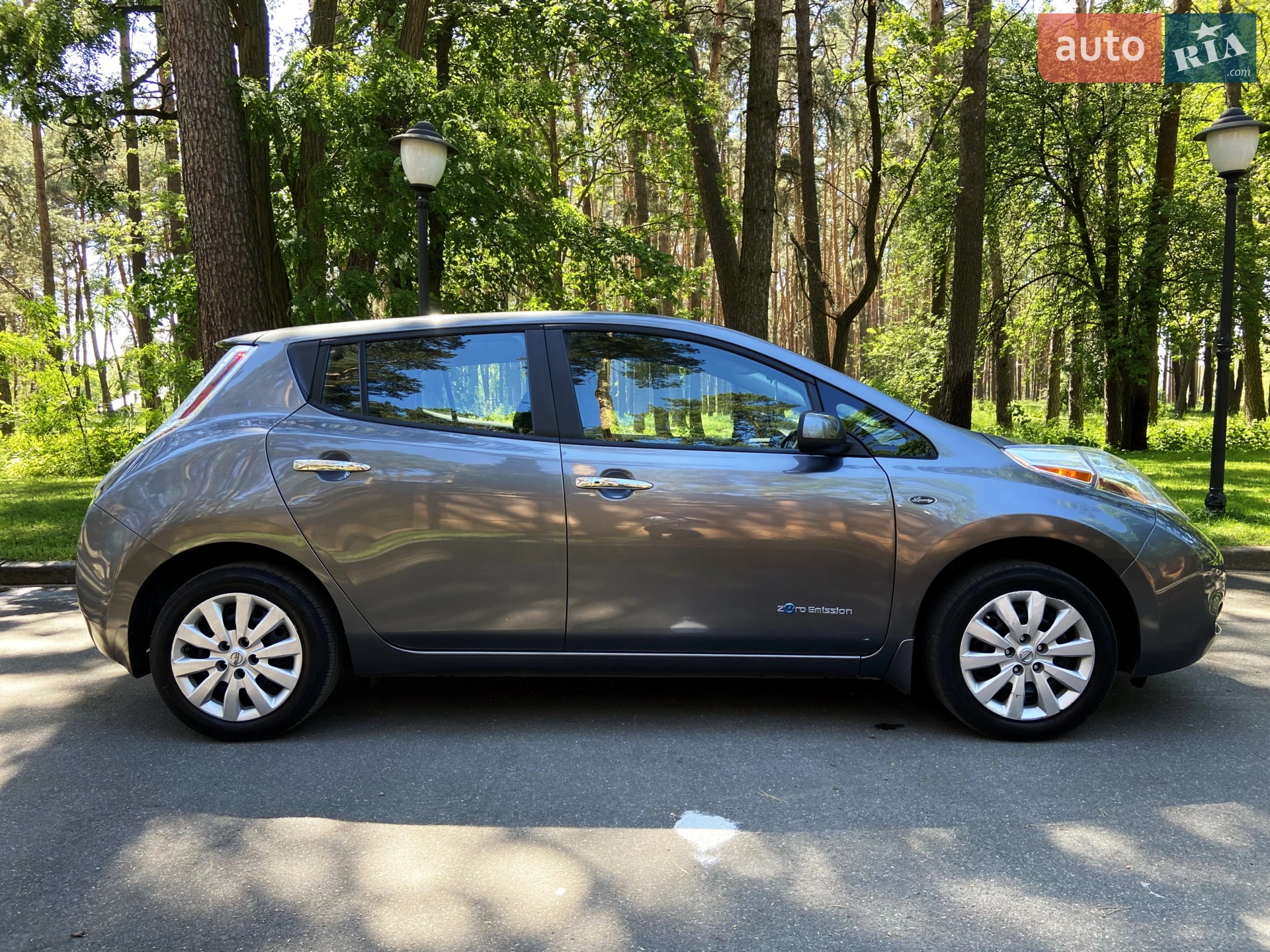 2015 Nissan Leaf - мініатюра 17