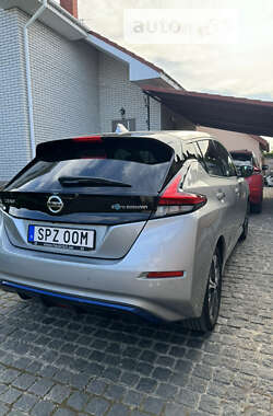 Хэтчбек Nissan Leaf 2021 в Житомире
