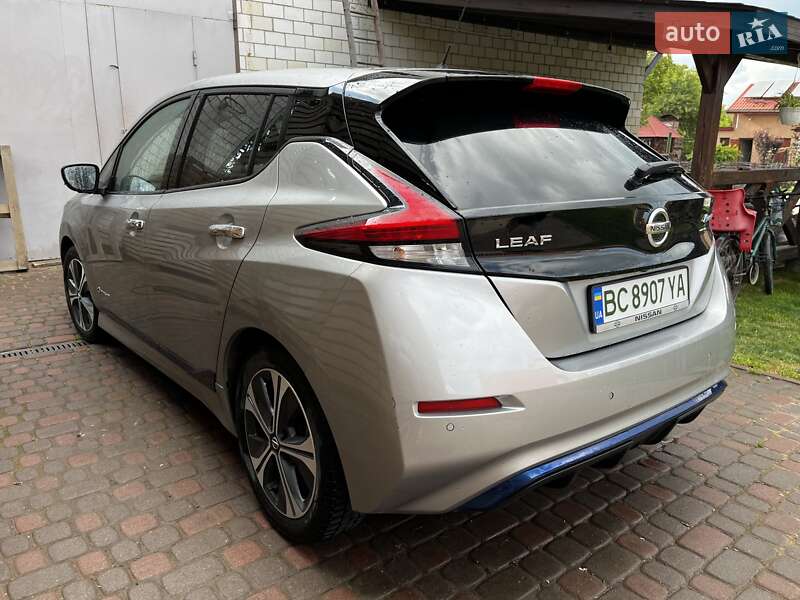 Хэтчбек Nissan Leaf 2019 в Львове