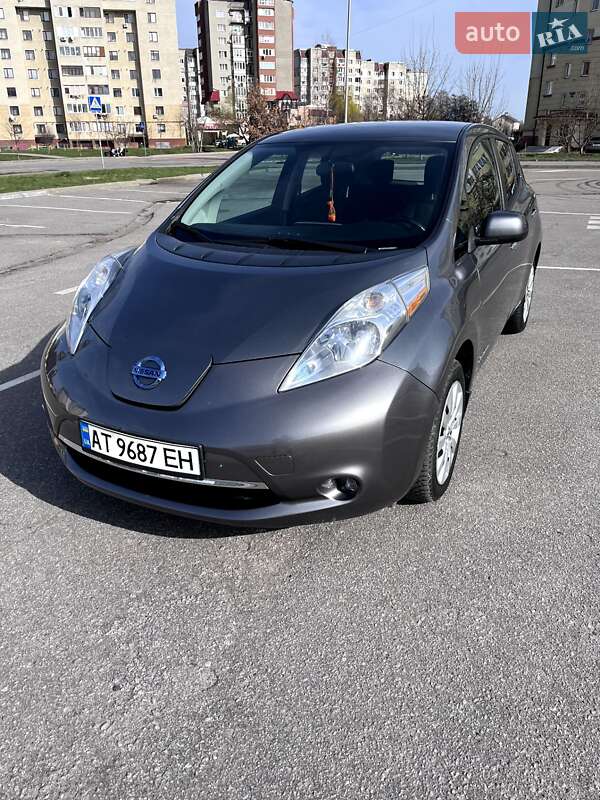 Хетчбек Nissan Leaf 2015 в Івано-Франківську