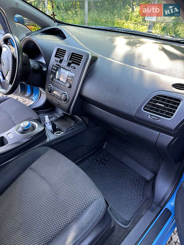 Хэтчбек Nissan Leaf 2014 в Тернополе