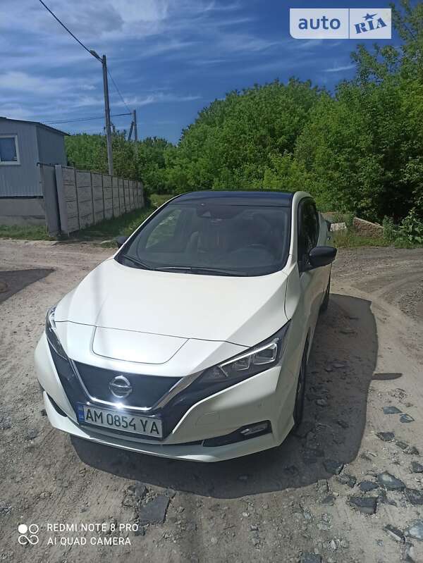 Хэтчбек Nissan Leaf 2018 в Коростышеве