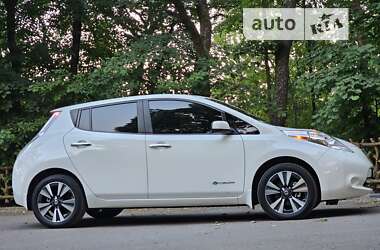 Хэтчбек Nissan Leaf 2013 в Днепре