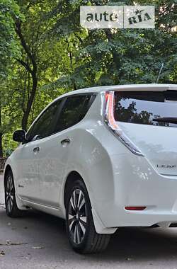 Хэтчбек Nissan Leaf 2013 в Днепре