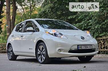 Хэтчбек Nissan Leaf 2013 в Днепре