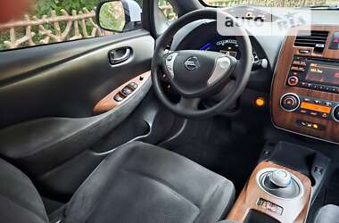 Хэтчбек Nissan Leaf 2013 в Днепре