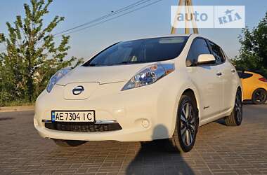 Хэтчбек Nissan Leaf 2013 в Днепре