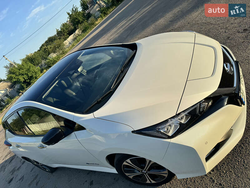 Хетчбек Nissan Leaf 2018 в Павлограді