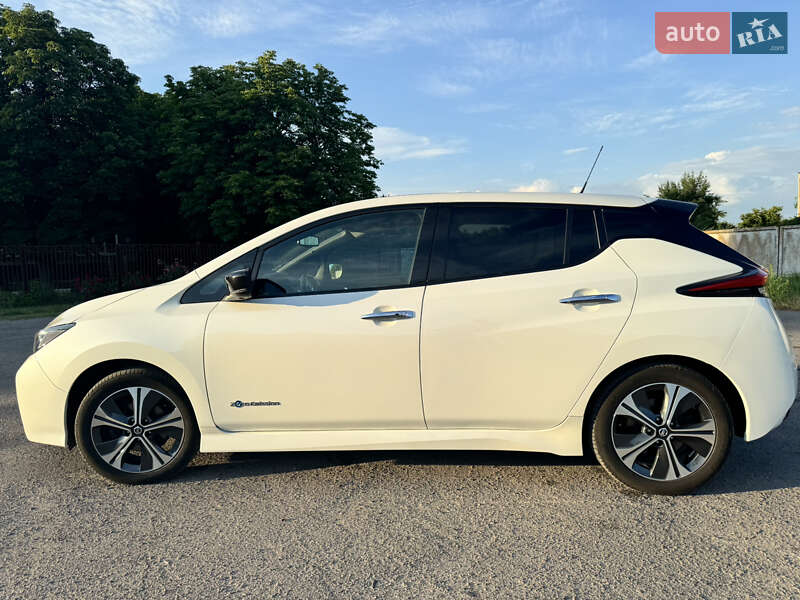 Хетчбек Nissan Leaf 2018 в Павлограді