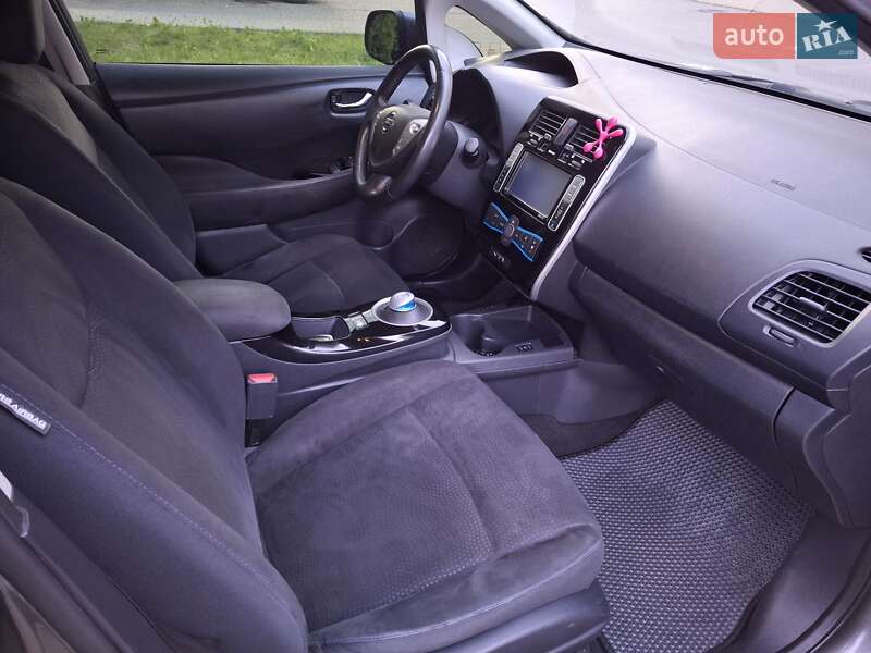 Хэтчбек Nissan Leaf 2014 в Виннице