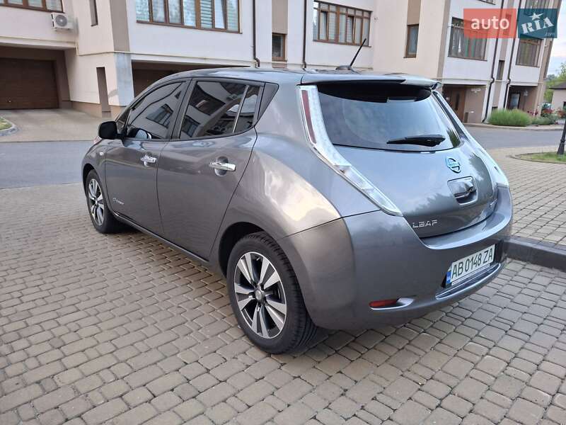 Хэтчбек Nissan Leaf 2014 в Виннице