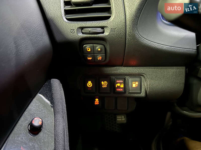 Хэтчбек Nissan Leaf 2014 в Хмельницком фото 12 Хэтчбек Nissan Leaf 2014 в Хмельницком
