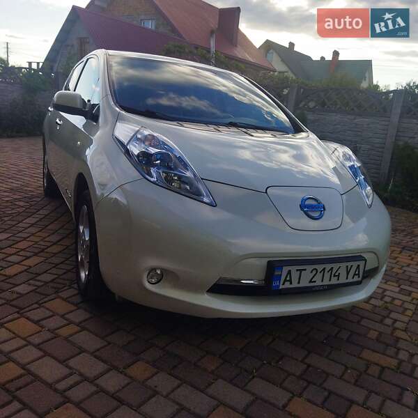 Хэтчбек Nissan Leaf 2013 в Ивано-Франковске