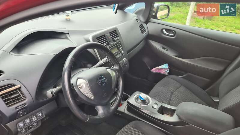 Хэтчбек Nissan Leaf 2014 в Луцке