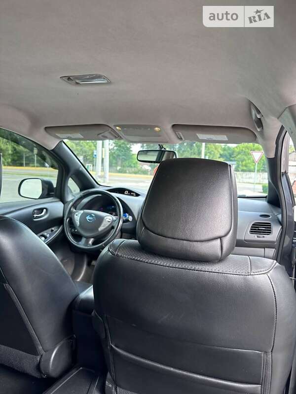 Хэтчбек Nissan Leaf 2013 в Киеве