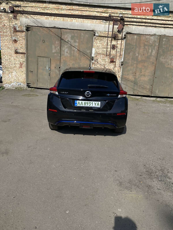 Хетчбек Nissan Leaf 2018 в Києві