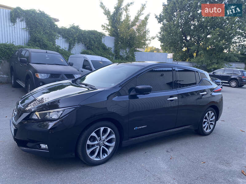 Хетчбек Nissan Leaf 2018 в Києві