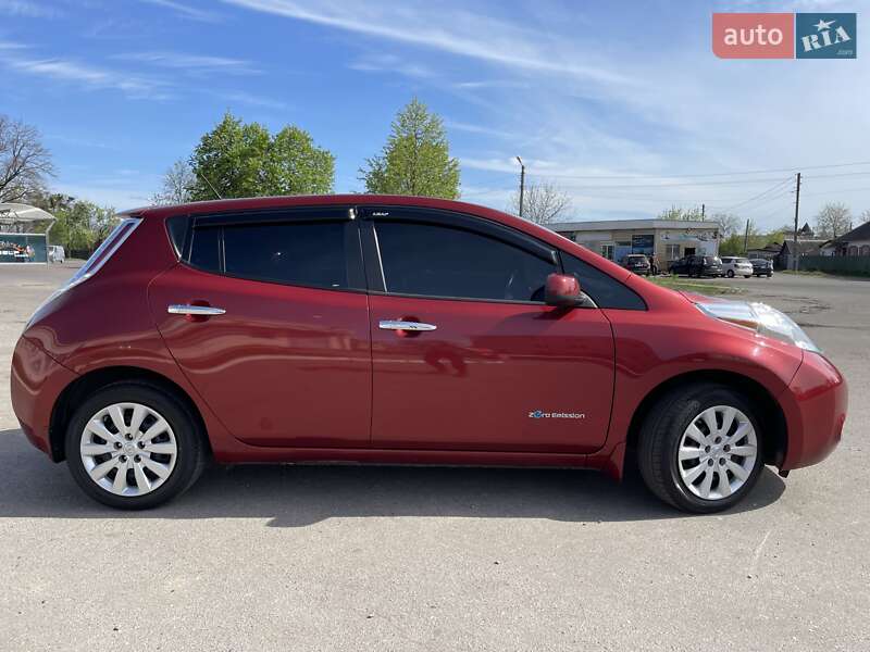 Хэтчбек Nissan Leaf 2014 в Полтаве