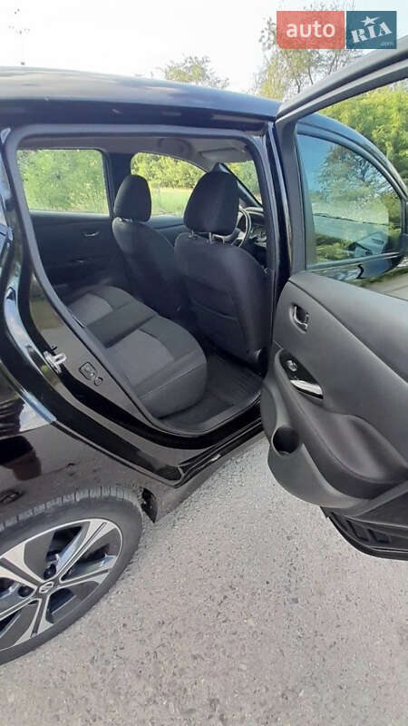 Хэтчбек Nissan Leaf 2020 в Днепре