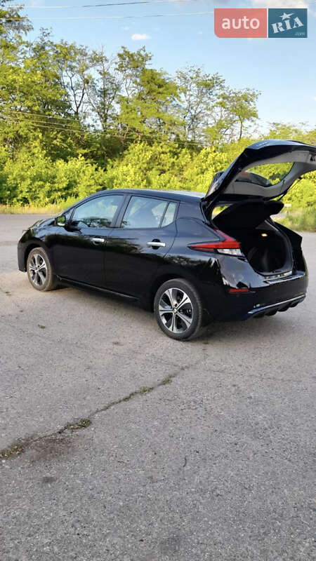 Хэтчбек Nissan Leaf 2020 в Днепре