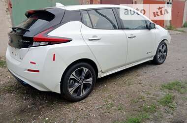 Хетчбек Nissan Leaf 2018 в Шепетівці