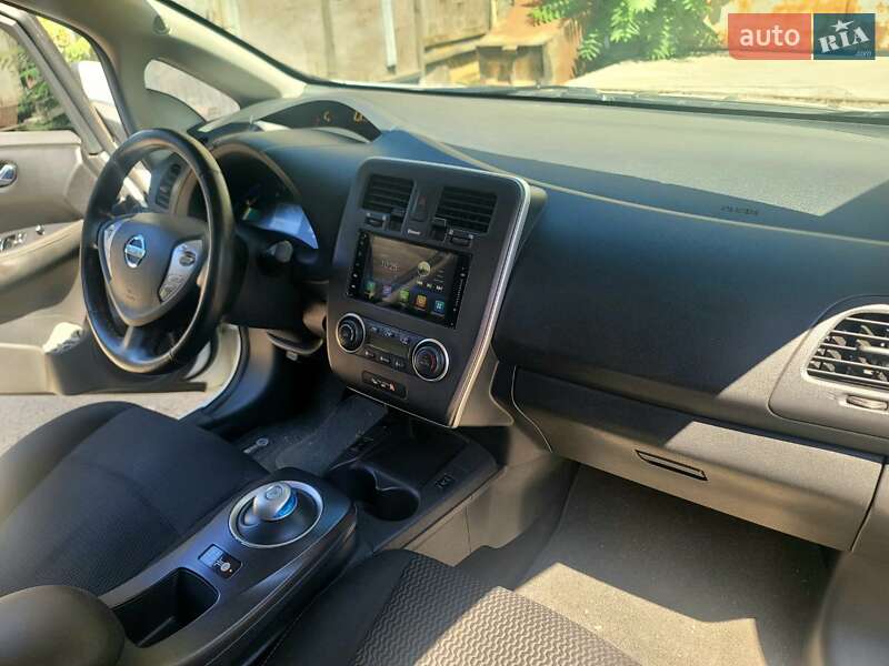 Хетчбек Nissan Leaf 2015 в Одесі