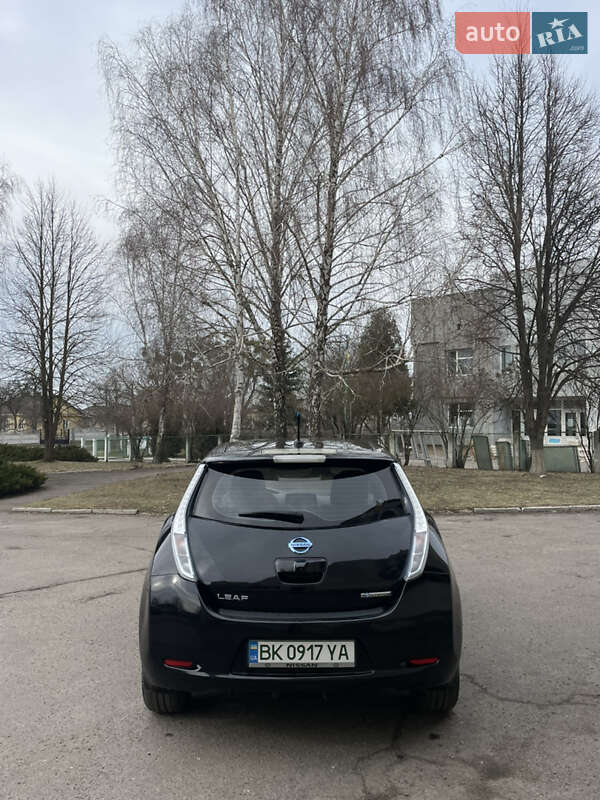 Хетчбек Nissan Leaf 2011 в Рівному