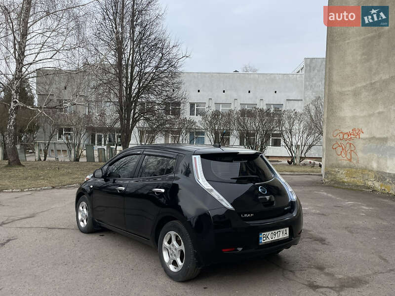 Хетчбек Nissan Leaf 2011 в Рівному