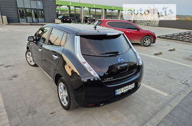 Хетчбек Nissan Leaf 2013 в Кам'янець-Подільському