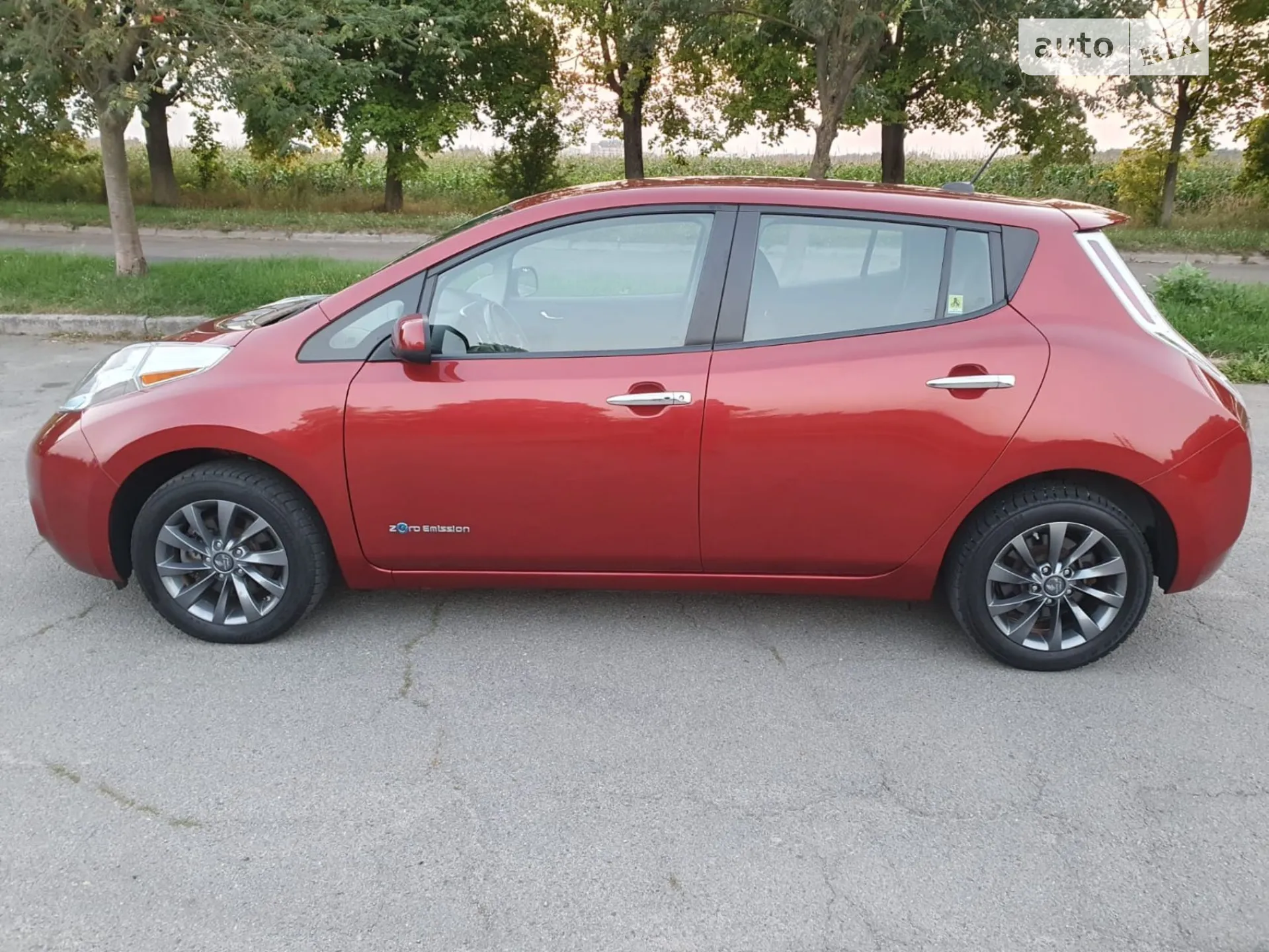 2015 Nissan Leaf - мініатюра 38