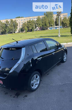 Хэтчбек Nissan Leaf 2012 в Ровно