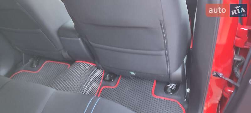 Хетчбек Nissan Leaf 2018 в Долині