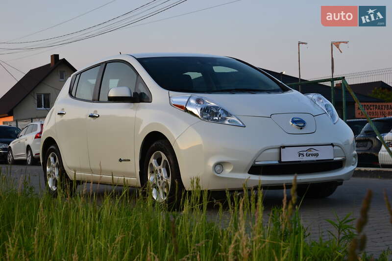 Хэтчбек Nissan Leaf 2016 в Луцке