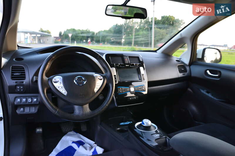 Хэтчбек Nissan Leaf 2016 в Луцке