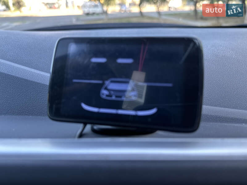 Хэтчбек Nissan Leaf 2015 в Одессе